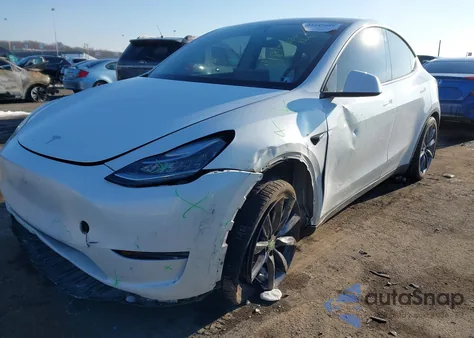 2021 Tesla Model Y Long Range Dual Motor All-Wheel Drive from USA, damaged, VIN 5YJYGDEE7MF202299